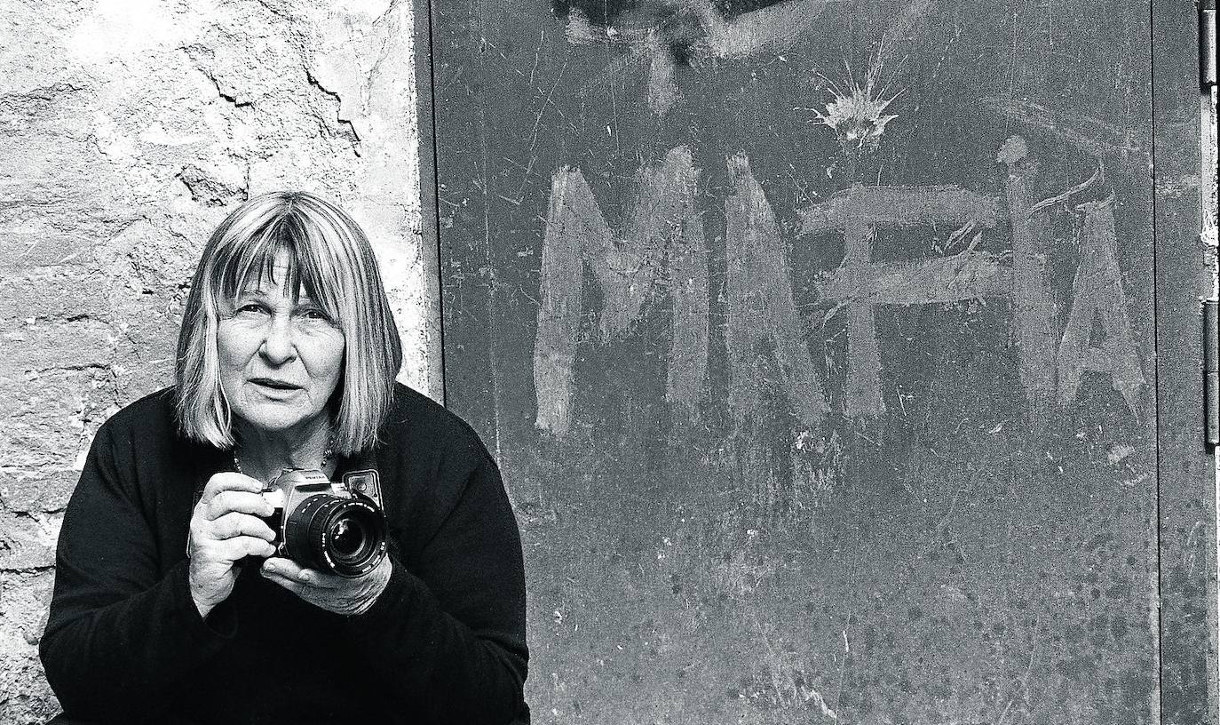 'Shooting the Mafia', de Kim Longinotto.