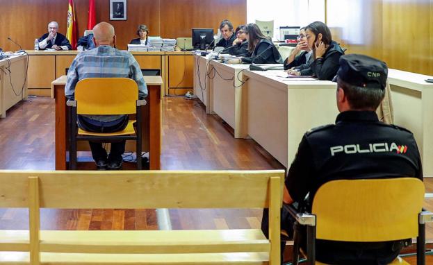 El 'violador del ascensor' saldrá de prisión a los 82 años y estará vigilado hasta los 92