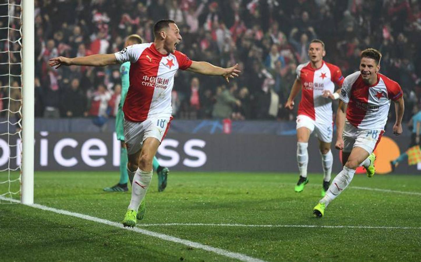 Fotos: Las mejores imágenes del Slavia-Barcelona