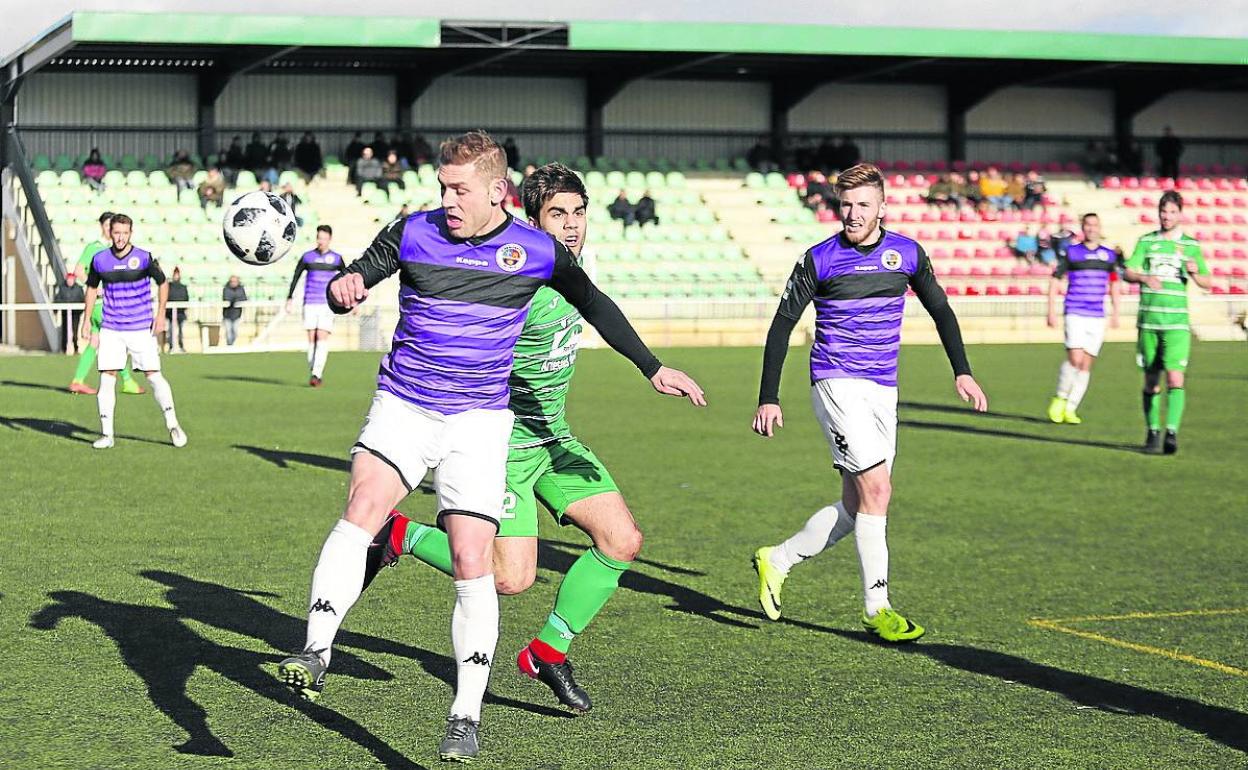 Partido disputado entre el Deportivo Palencia y el Palencia 1929 en la temporada 2017-2018.