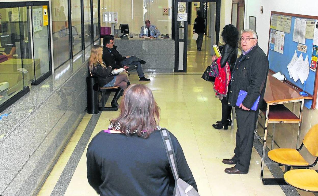 Oficinas de la Jefatura Provincial de Tráfico. 