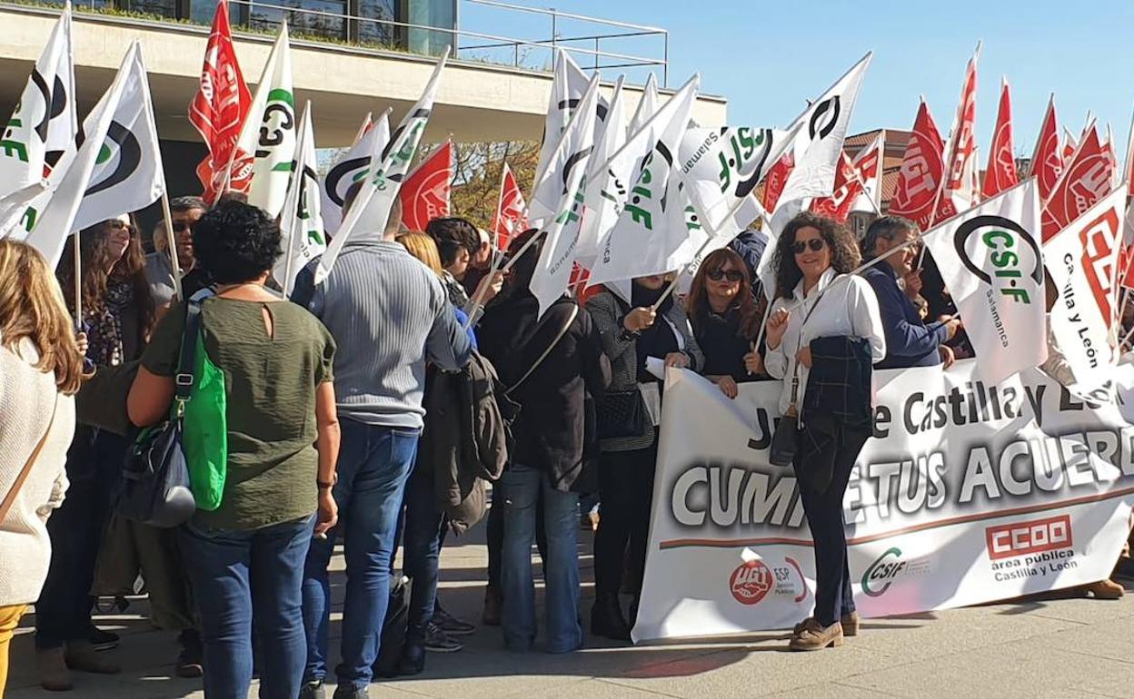 Concentración por las 35 horas celebrada en Salamanca. 