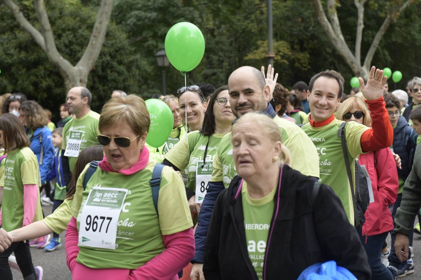 Participantes de la marcha contra el cáncer. 