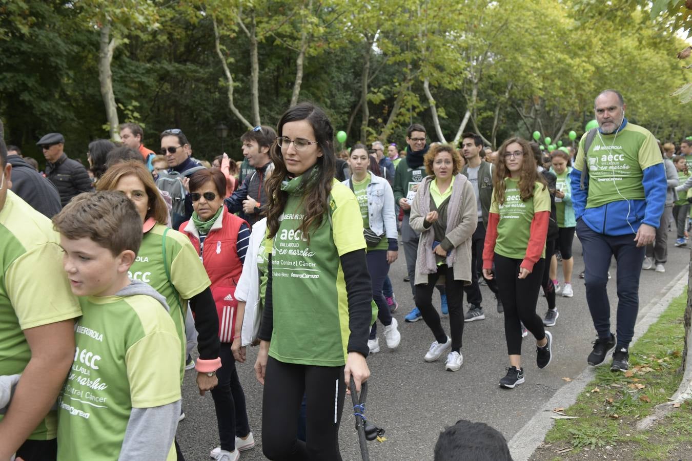 Participantes de la marcha contra el cáncer. 