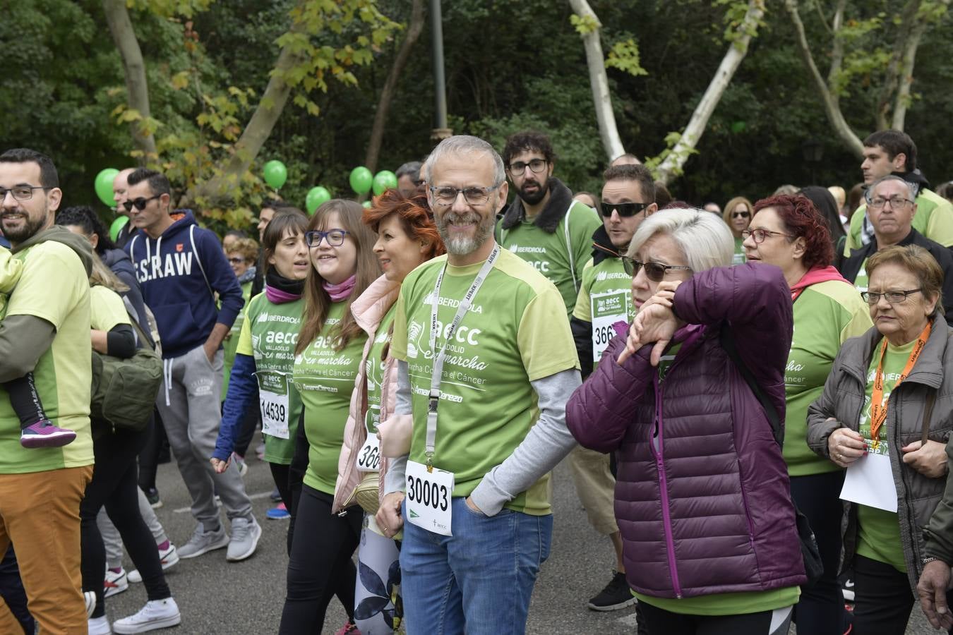 Participantes de la marcha contra el cáncer. 