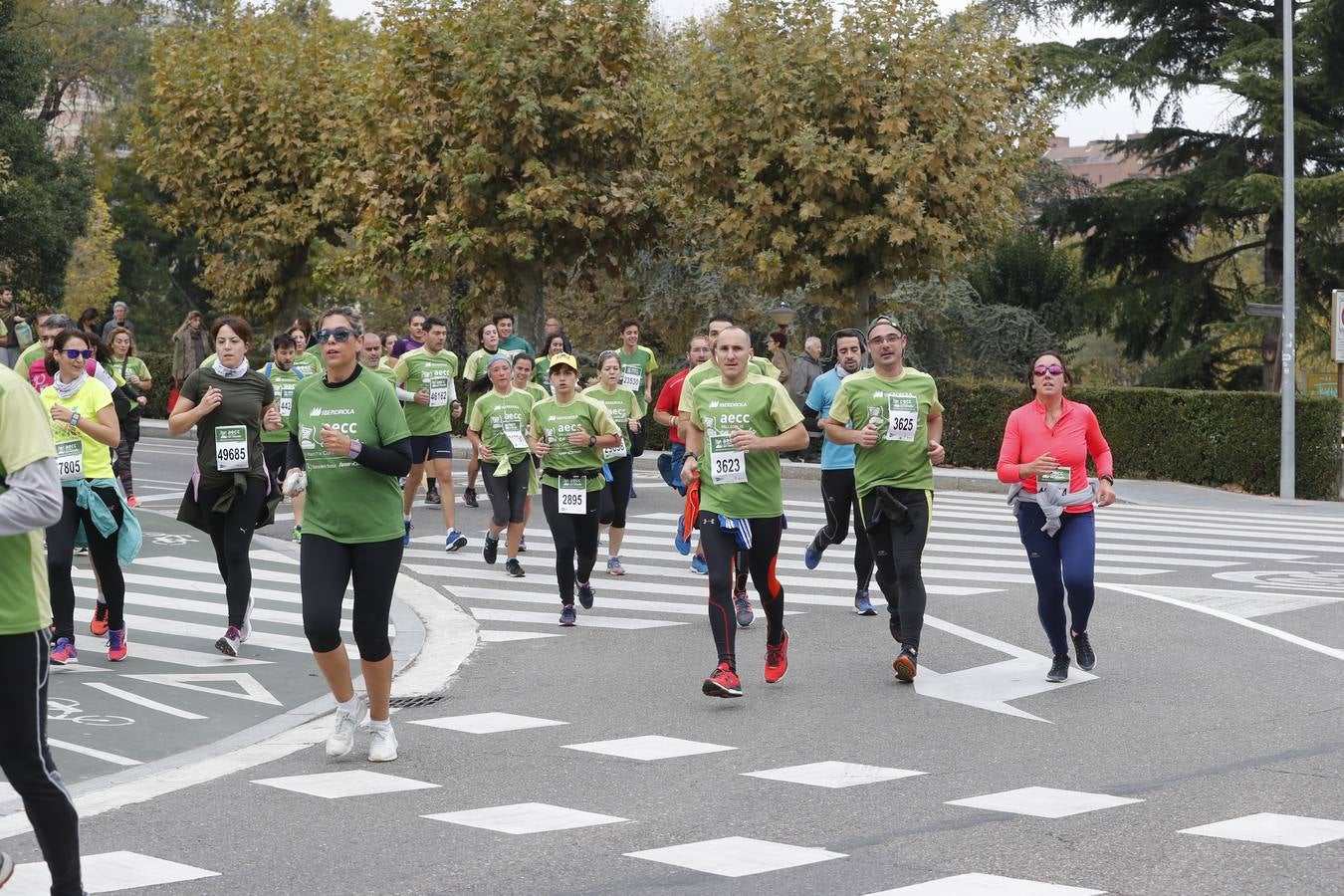 Participantes de la marcha contra el cáncer. 