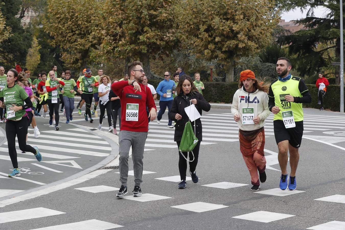 Participantes de la marcha contra el cáncer. 