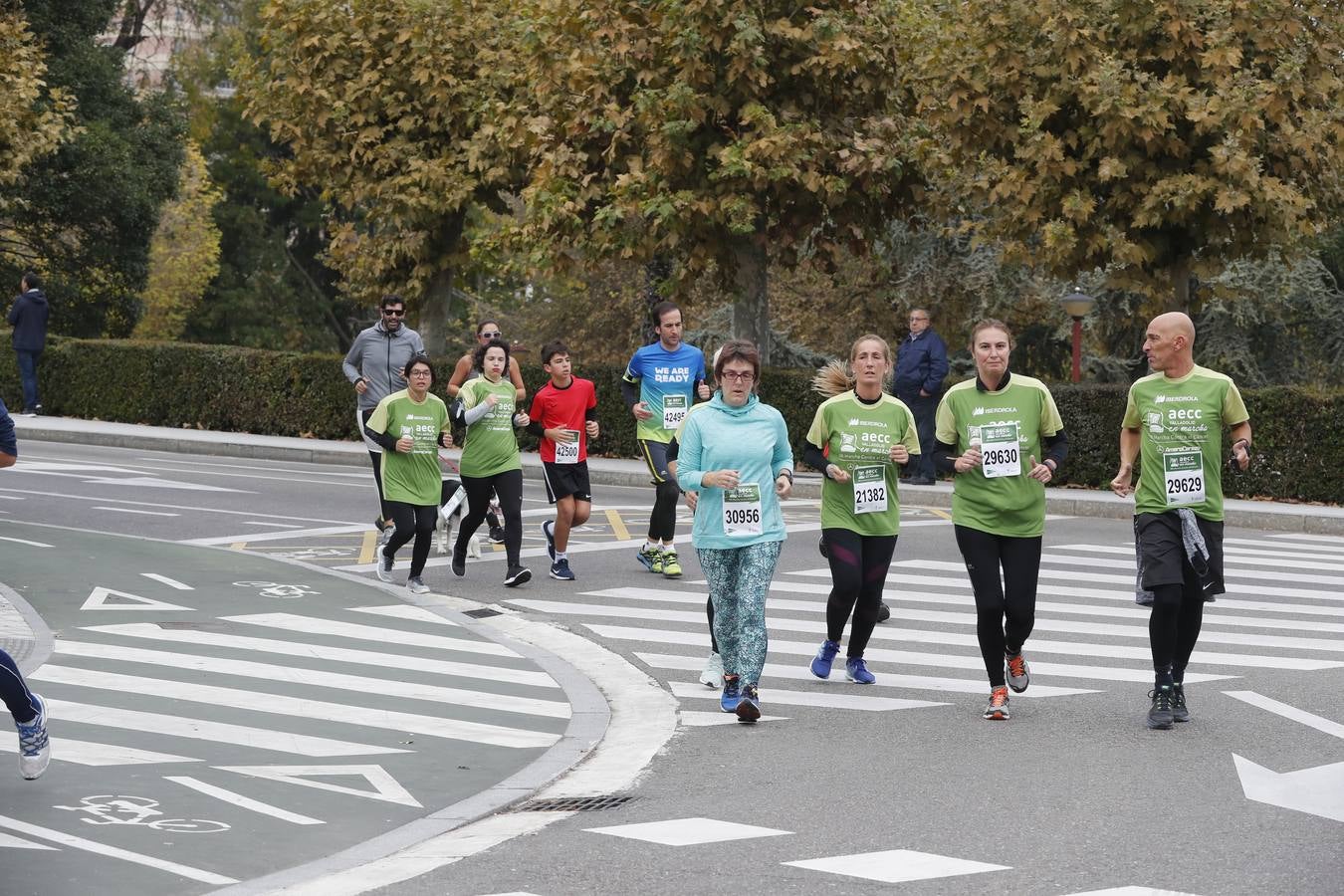 Participantes de la marcha contra el cáncer. 