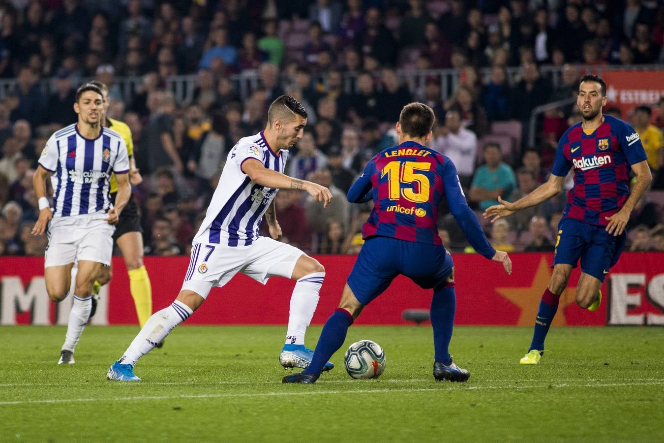 Lenglet adelantó al Barça y Olivas empató, pero Vidal rompió de nuevo el marcador y Messi hizo el tercero de falta directa para sumar el cuarto a pase de Rakitic y dar el quinto a Suárez