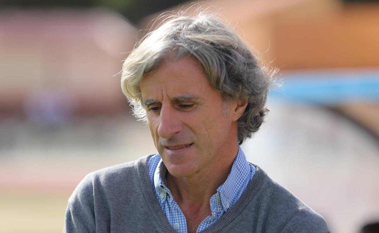 Roberto Aguirre, ante el Arenas. 