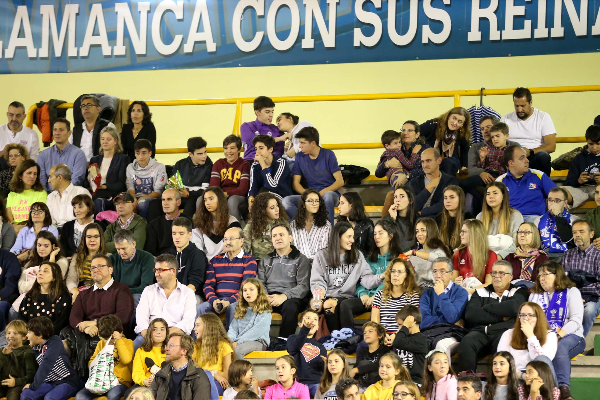 Fotos: Partido del CB Avenida ante el Uni Gyor Mely-Ut húngaro