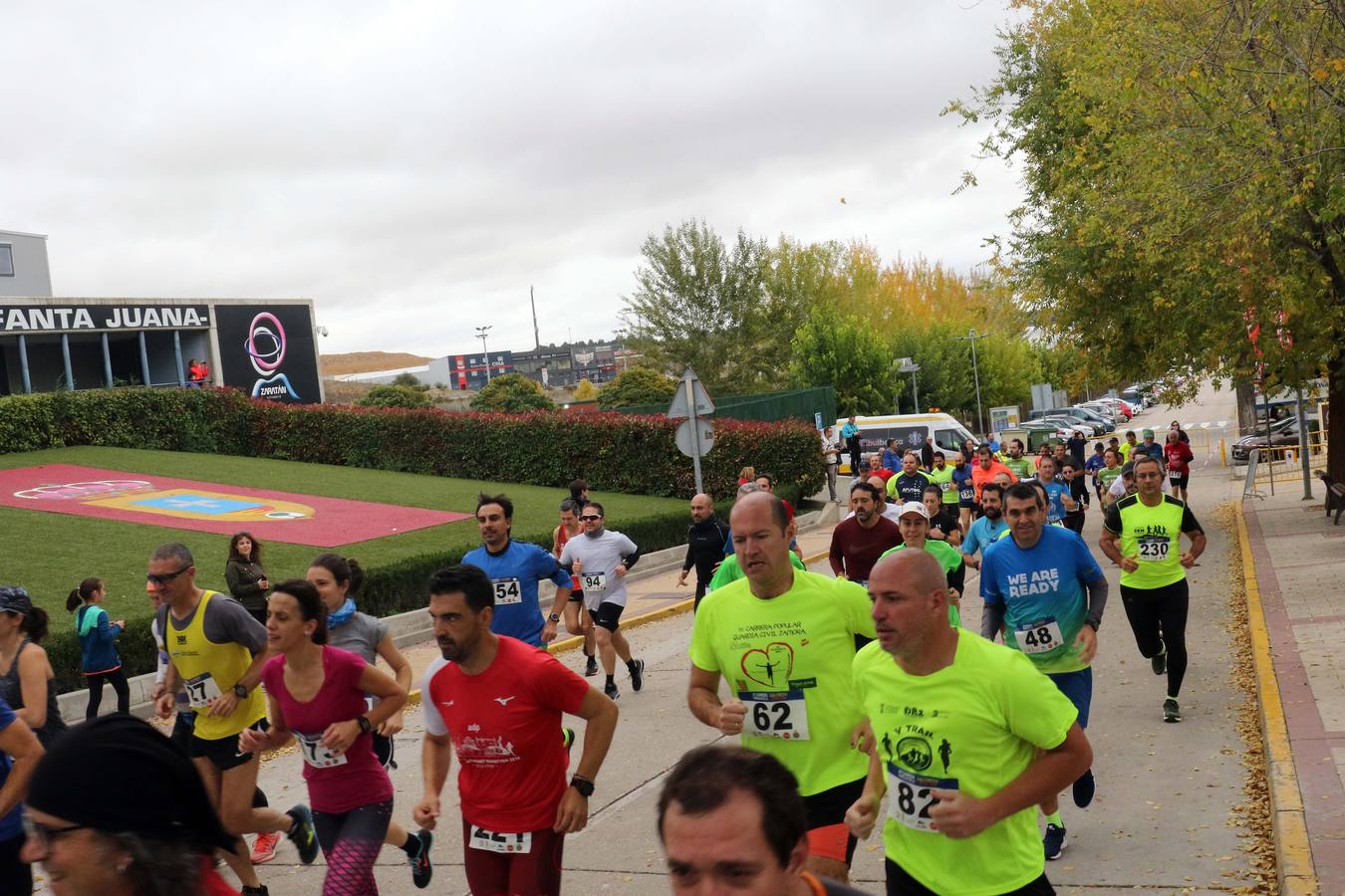 El Ayuntamiento de Zaratán ha organizado por noveno año la carrera popular, dentro de su programación de la tradicional fiesta de la salchicha