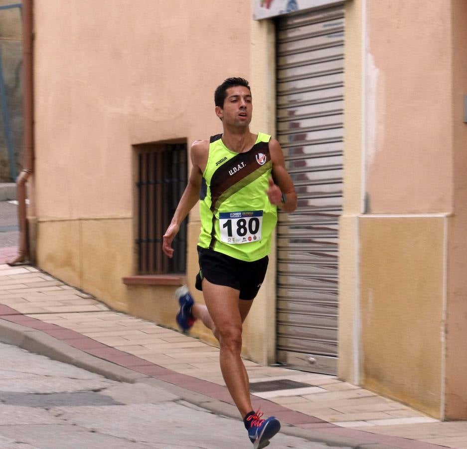 El Ayuntamiento de Zaratán ha organizado por noveno año la carrera popular, dentro de su programación de la tradicional fiesta de la salchicha