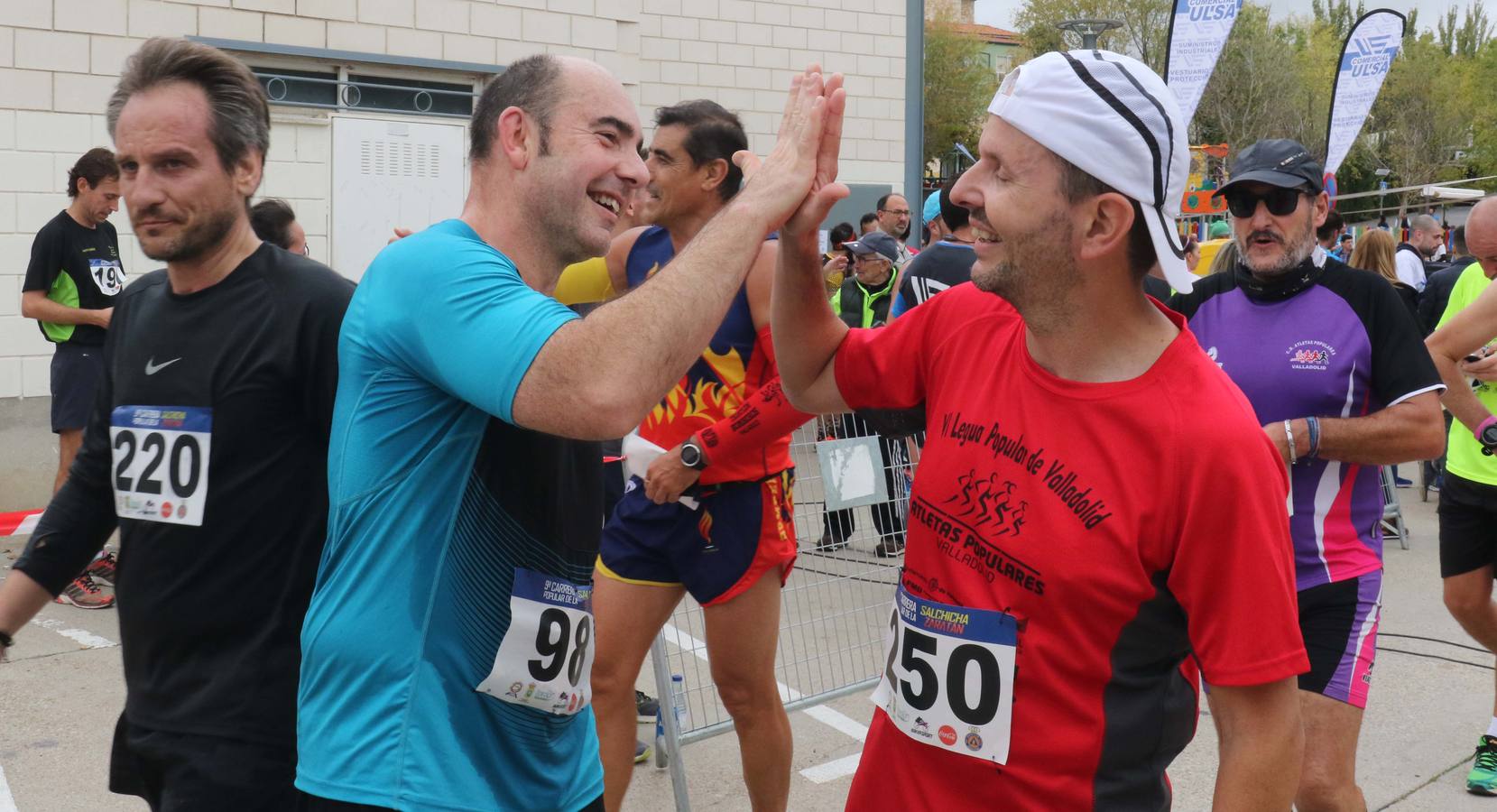 El Ayuntamiento de Zaratán ha organizado por noveno año la carrera popular, dentro de su programación de la tradicional fiesta de la salchicha