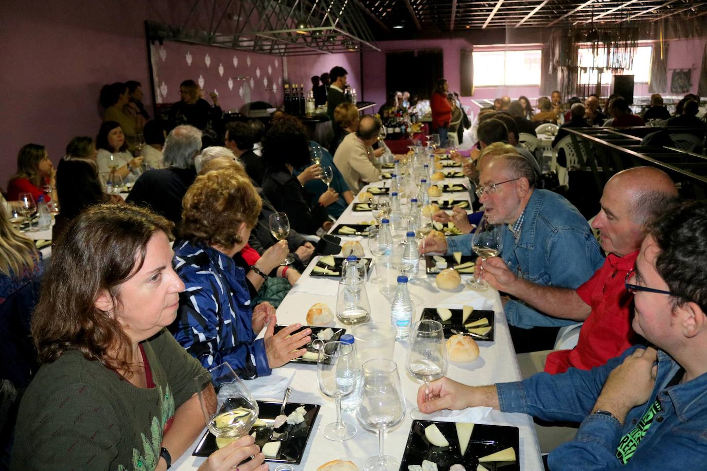 Baltanás disfruta de sus quesos y vinos.