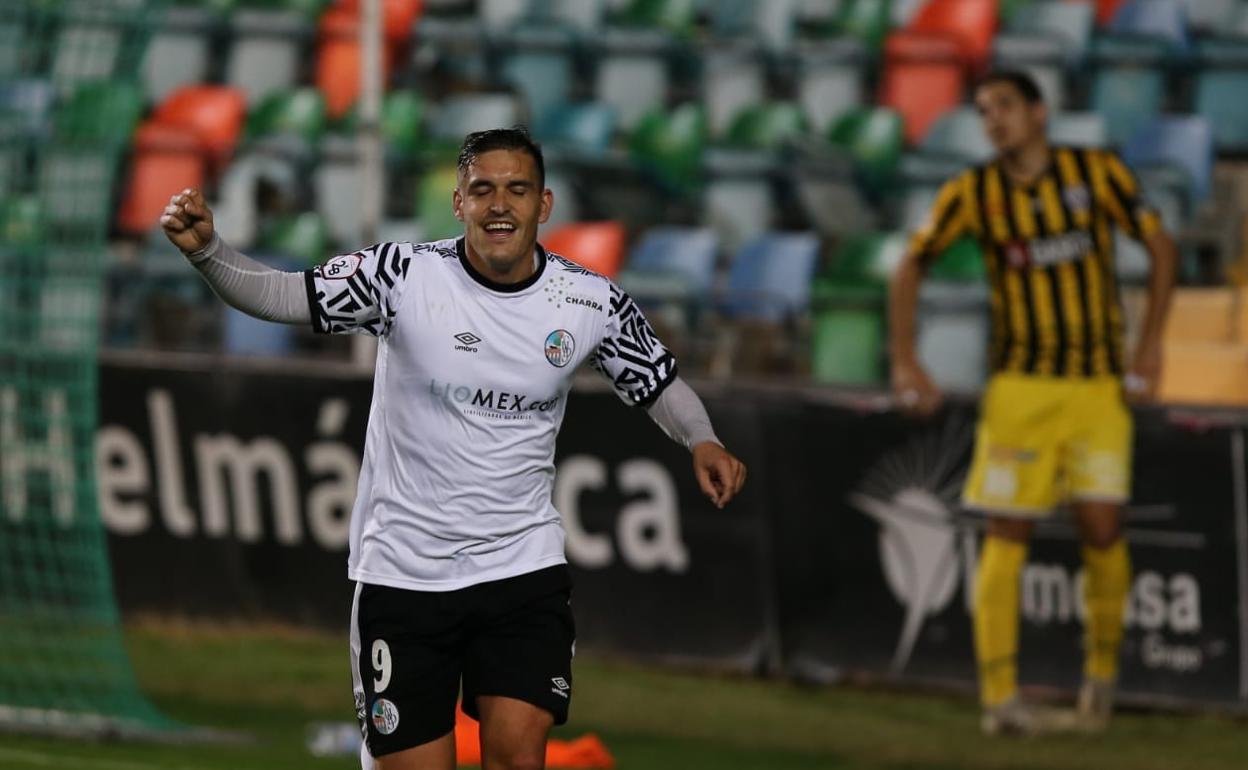 Ubis celebra su gol ante el Barakaldo. 