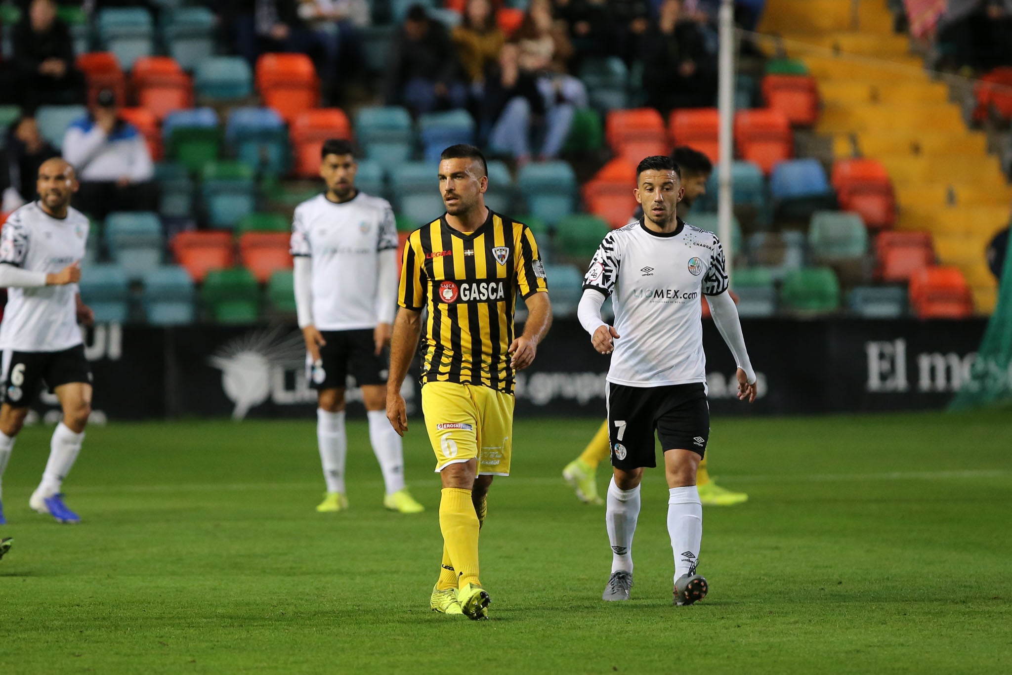 El Salamanca CF UDS contra el Barakaldo CF.