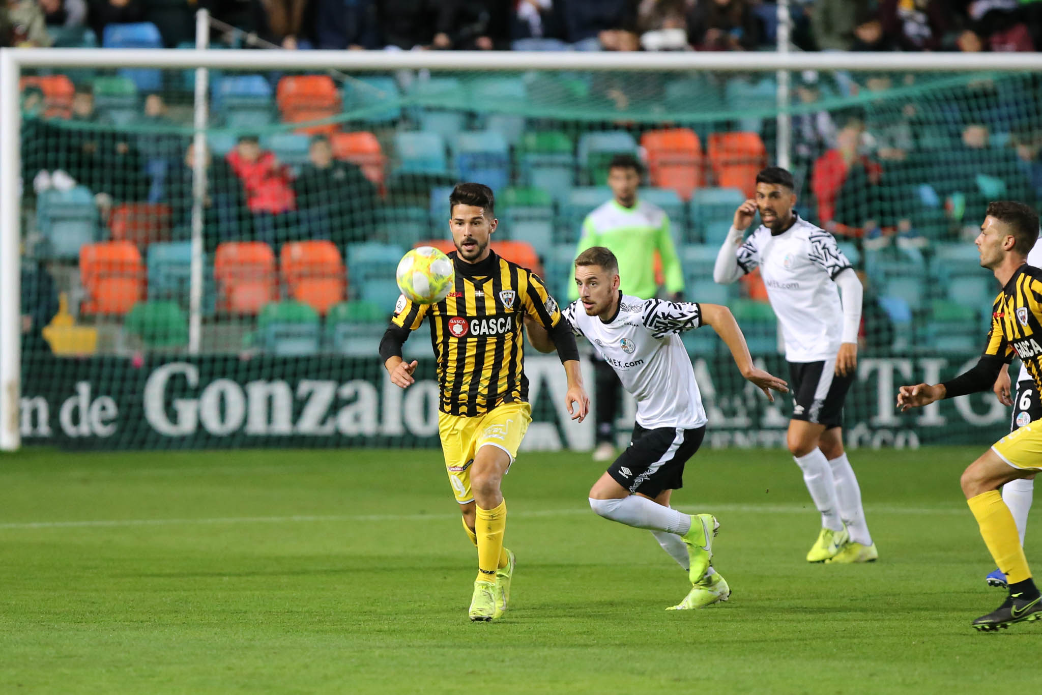 El Salamanca CF UDS contra el Barakaldo CF.