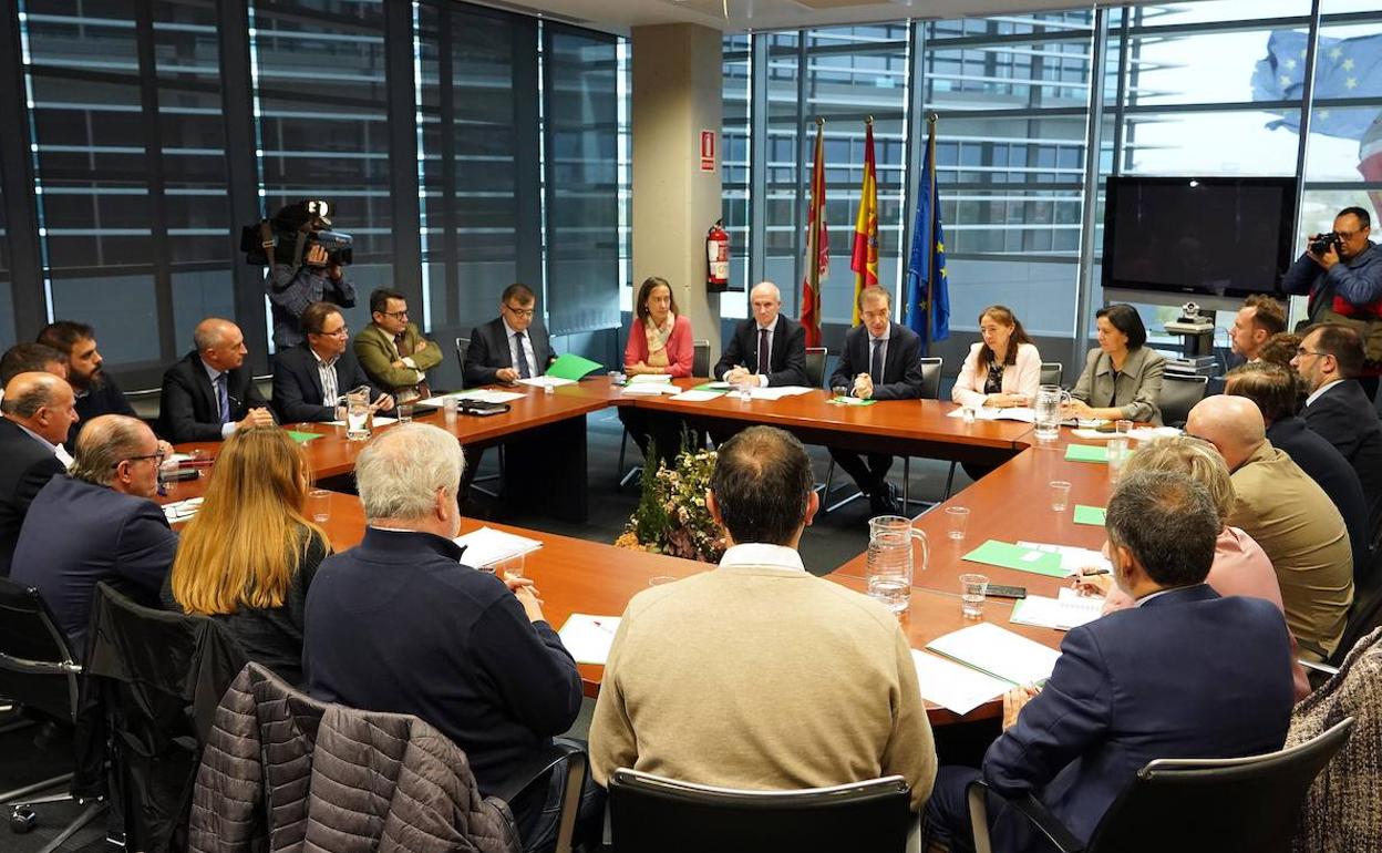 Reunión del consejo regional de comercio.