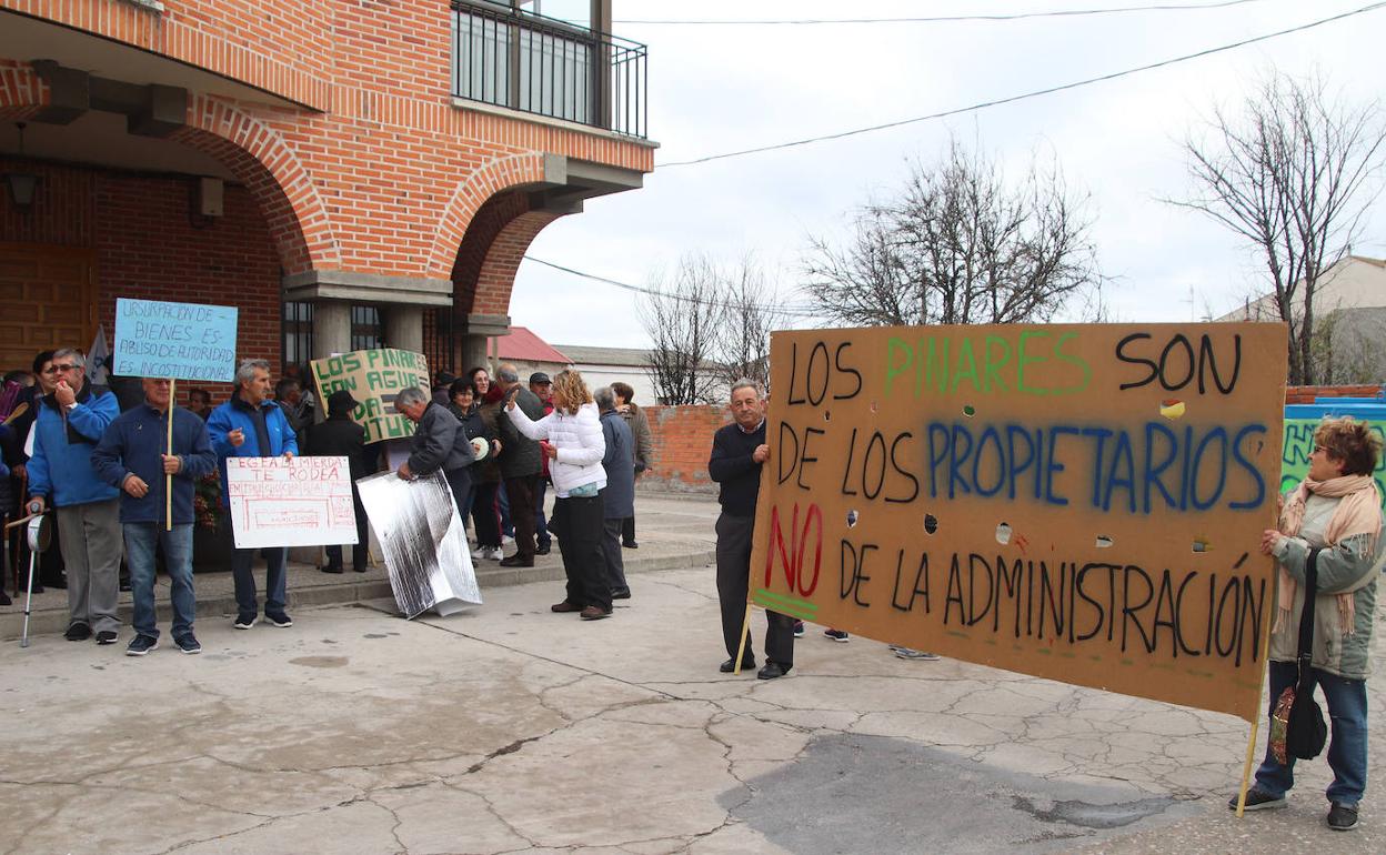 Un momento de la protesta contra la concentración parcelaria que la Junta de Castilla y León propone.