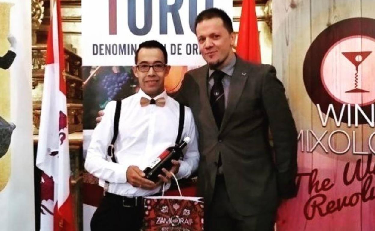 Héctor Gimeno, tras recibir el premio en Toro.