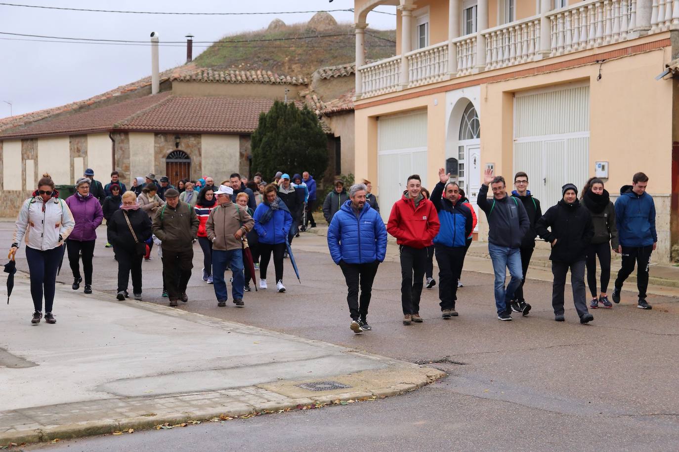 Asistentes a la Marcha contra el Cáncer. 