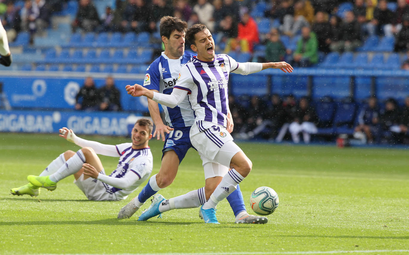 El Real Valladolid pierde de forma contundente en Mendizorroza. 