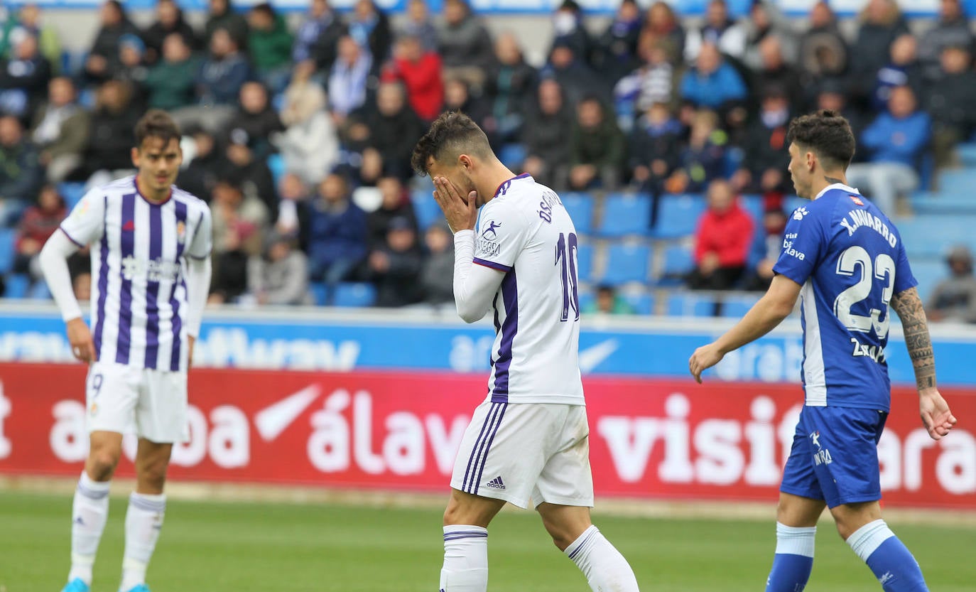 El Real Valladolid perdió de forma contundente en Mendizorroza. 