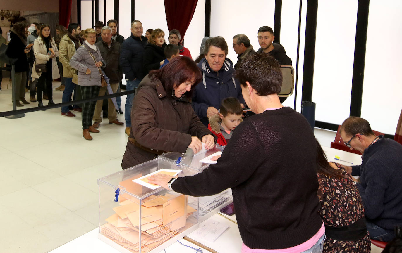 Votaciones en Palazuelos de Eresma y La Granja 
