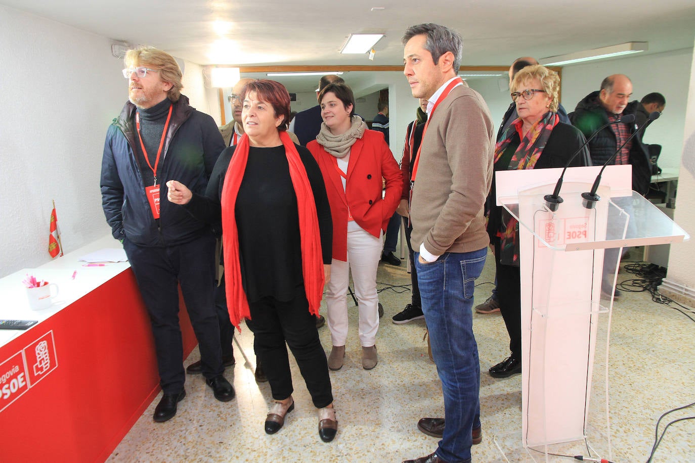 Noche electoral en las sedes de los partidos en Segovia 