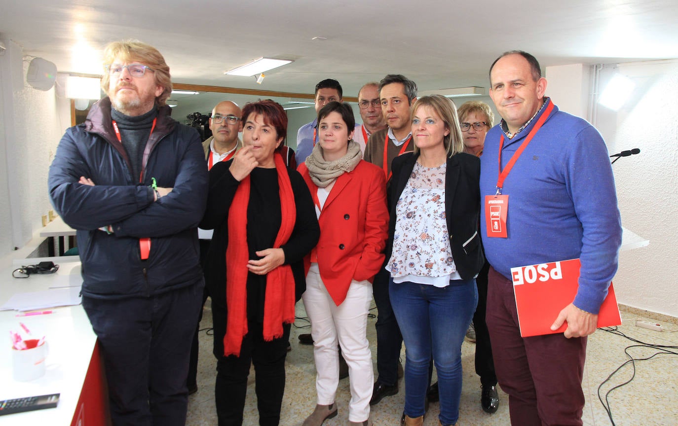 Noche electoral en las sedes de los partidos en Segovia 