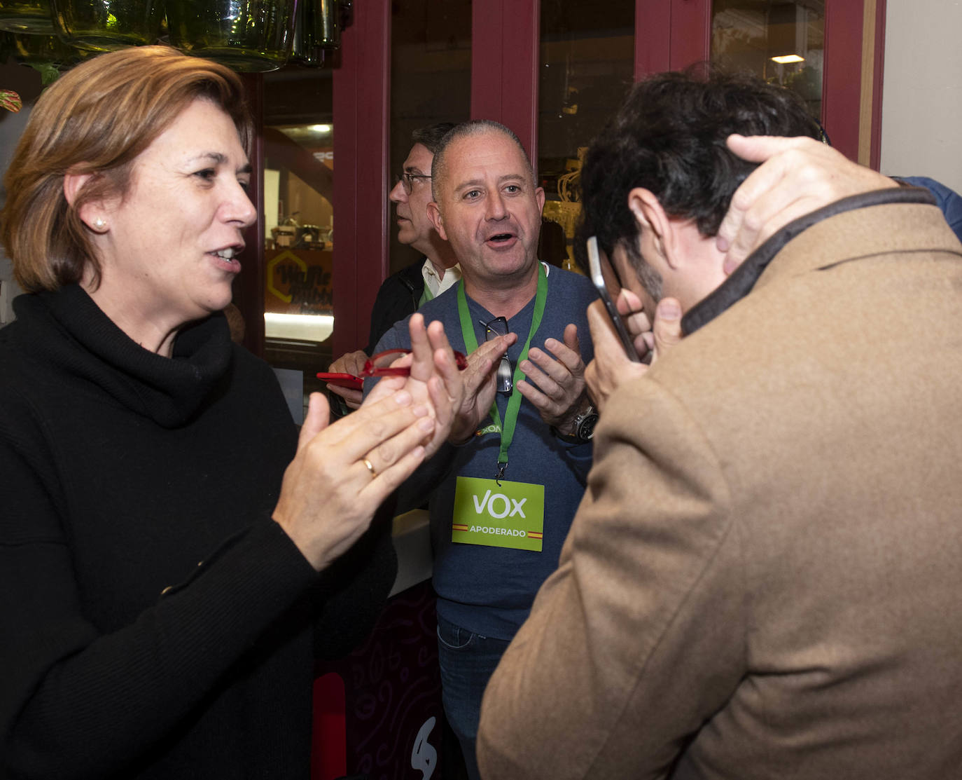 Noche electoral en las sedes de los partidos en Segovia 