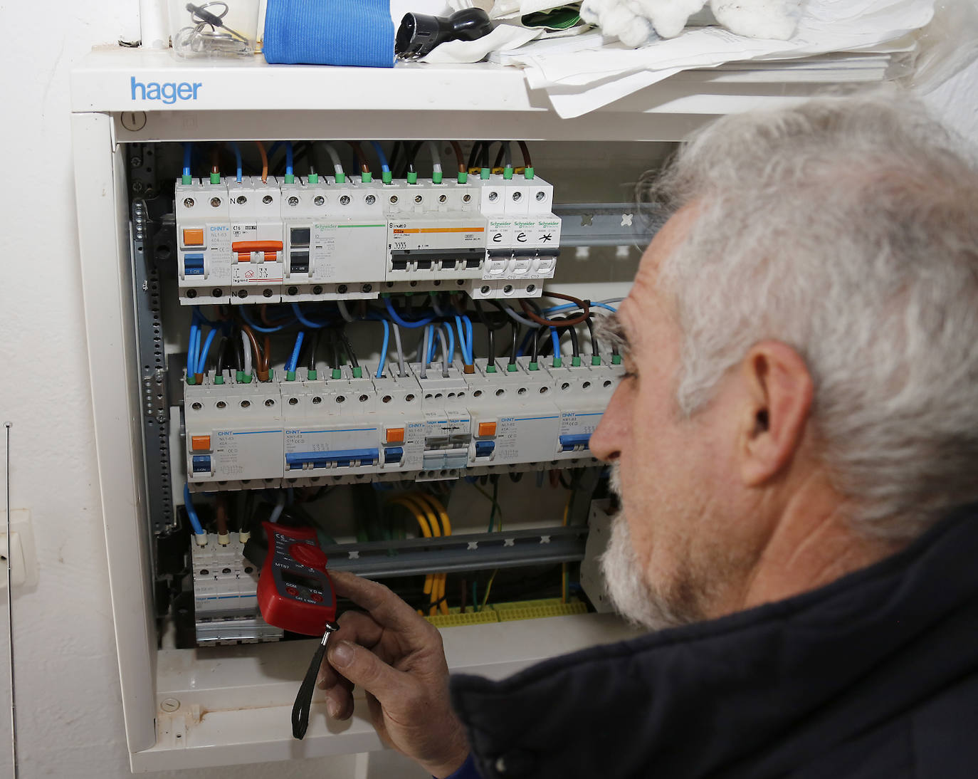 Preparativos del campo de fútbol Mariano Haro.