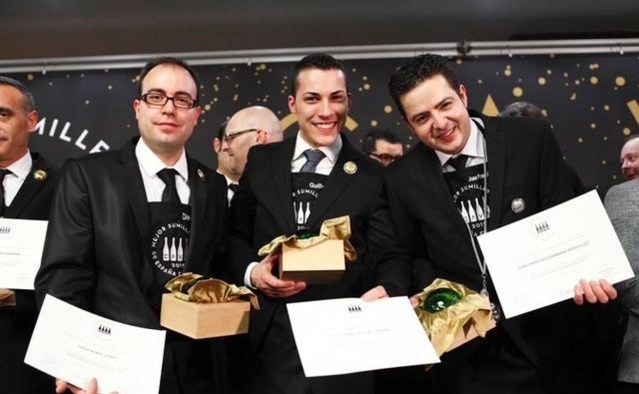 Diego Muñoz, Guillermo Cruz y Juan Francisco Carmos, ganadores de la edición de 2015. 