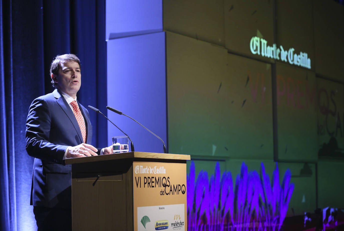 El presidente de la Junta, Alfonso Fernández Mañueco, en la gala de entrega de los VI Premios del Campo.