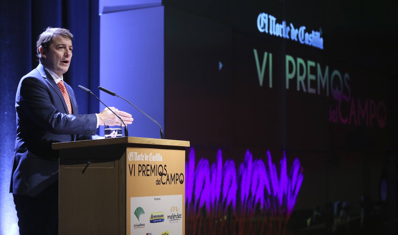 El presidente de la Junta, Alfonso Fernández Mañueco, en la gala de entrega de los VI Premios del Campo.