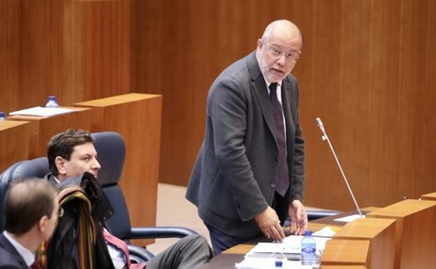 Igea reitera que quiere abrir un debate nacional, pero choca con su propio partido