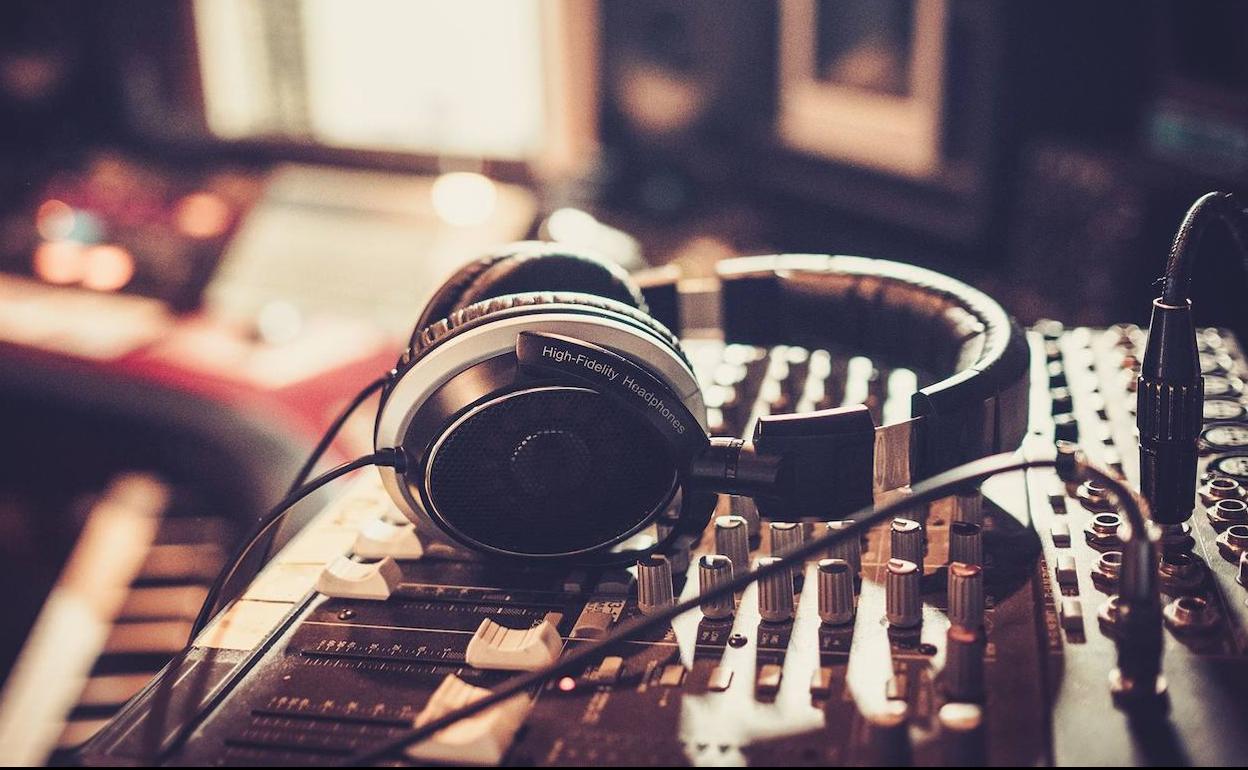 Celebraban una sesión de música electrónica sin licencia en el barrio vallisoletano de Puente Jardín