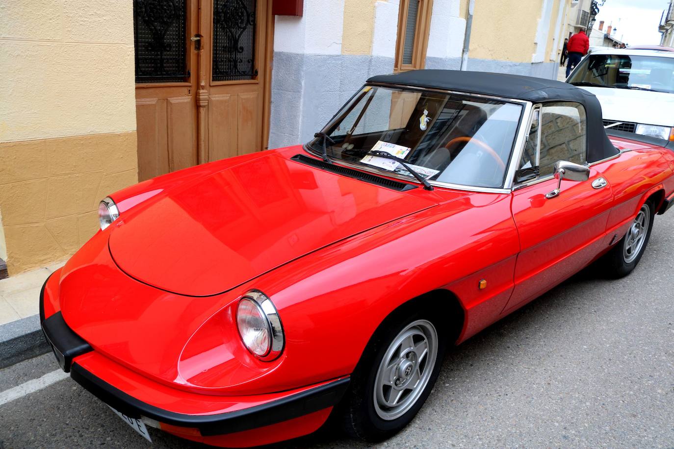 Concentración de coches en Cevico de la Torre. 