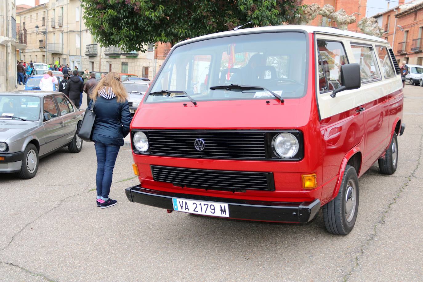 Concentración de coches en Cevico de la Torre. 