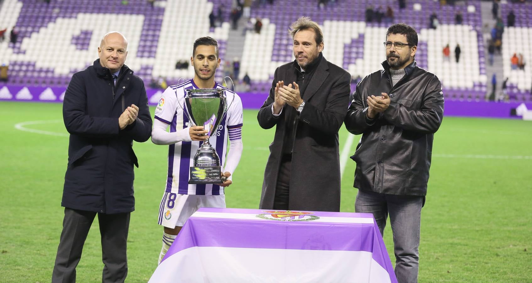 Un gol de Toni a la media hora dio el triunfo al Pucela en un Zorrilla desierto frente a un discreto Gaz Metan rumano