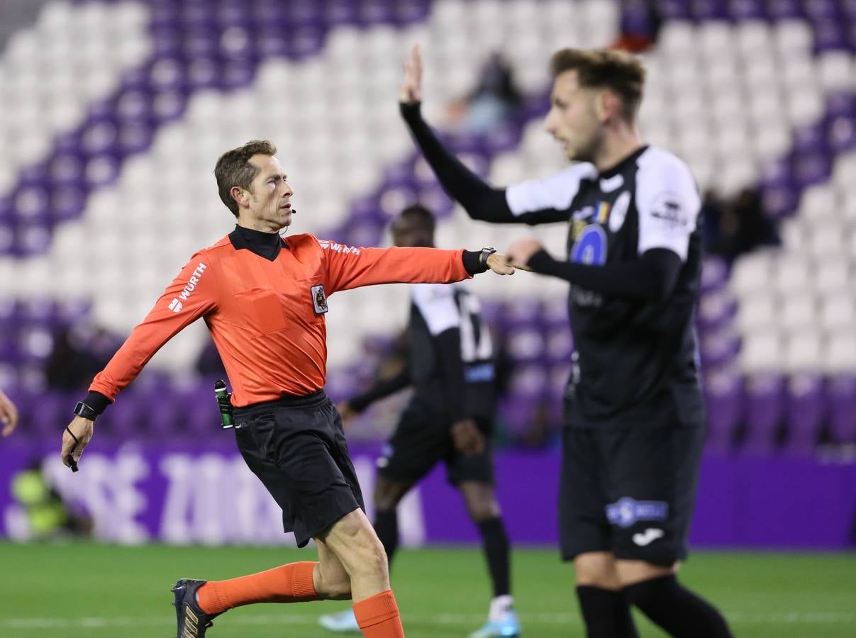 Un gol de Toni a la media hora dio el triunfo al Pucela en un Zorrilla desierto frente a un discreto Gaz Metan rumano