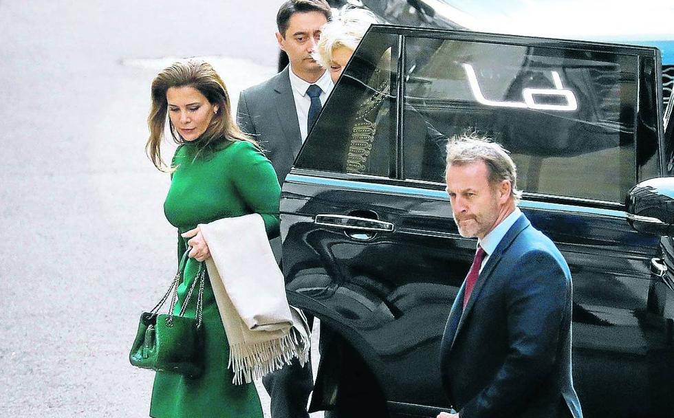 La sexta esposa del jeque Mohamed, a su llegada a la sede del tribunal en Londres.