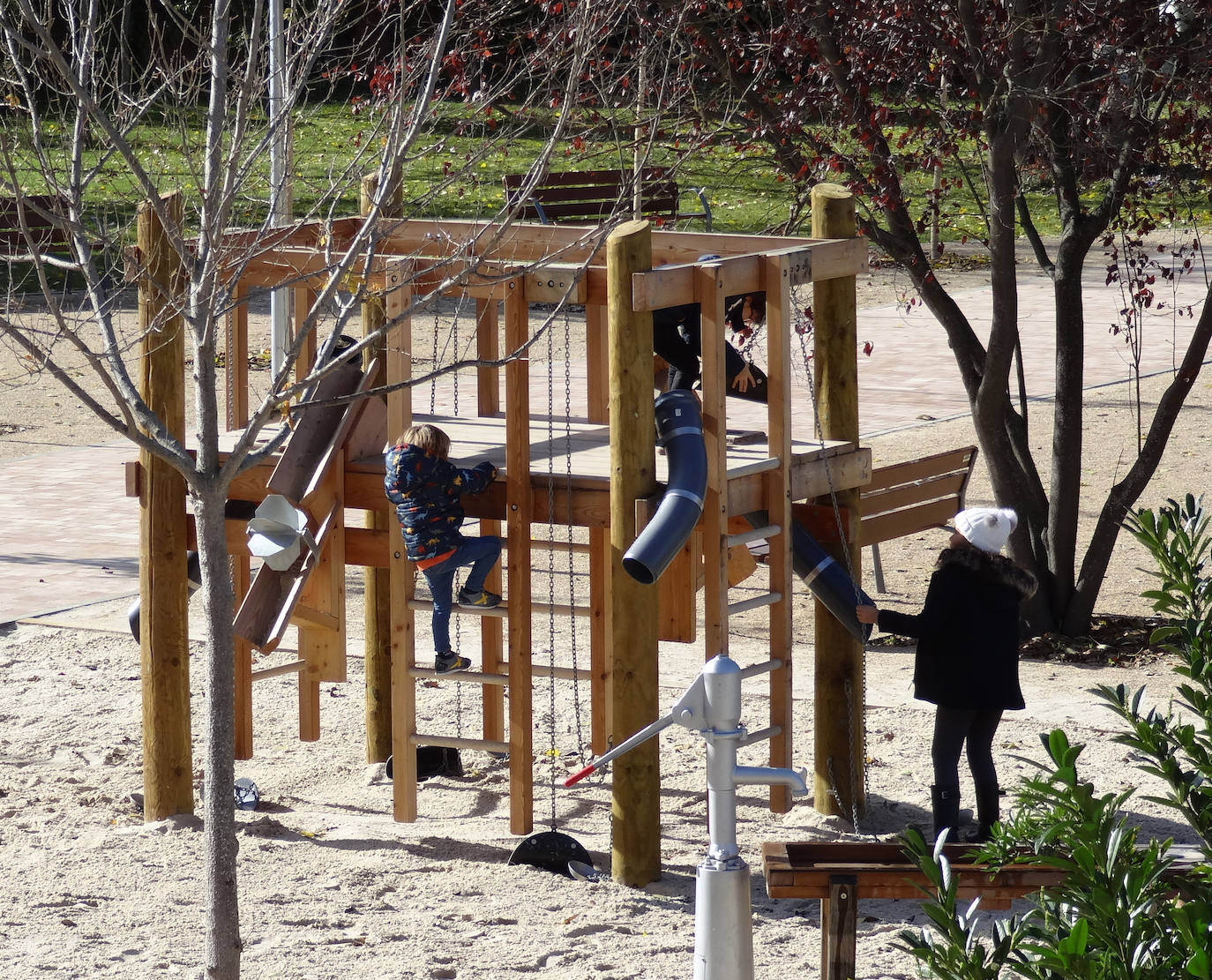 Se reabre e parque Juan de Austria con un recuerdo a Tomás Rodríguez Bolaños. 