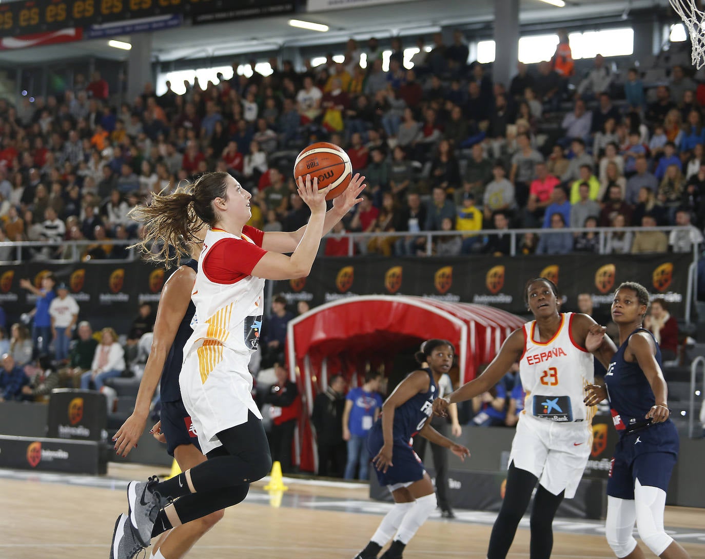 España pierde contra Francia en Palencia.