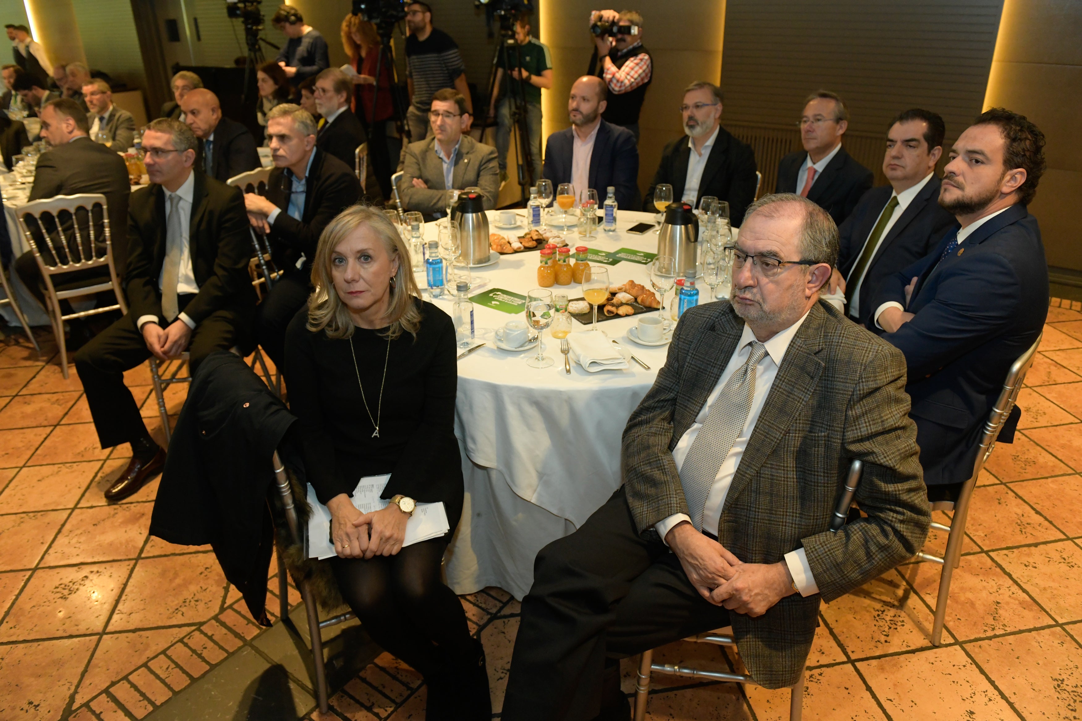Ana Alonso (El Norte de Castilla), Manuel Perucho (San Pablo CEU), Pedro Berbel (San Pablo CEU), Eduardo Arroyo (ACOR), Antonio Vega Ávila, Fernando Pizarro (alcalde de Plasencia), Rafael Tortuero (Ibermutua), Juan Carlos Nieto (ADER), José Luis del Nogal (Diputación de Ávila), Jesús Quijano (Uva).