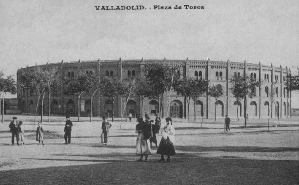 En el abrevadero situado junto a la Plaza de Toros encontraron ahogada a Consuelo Martín.