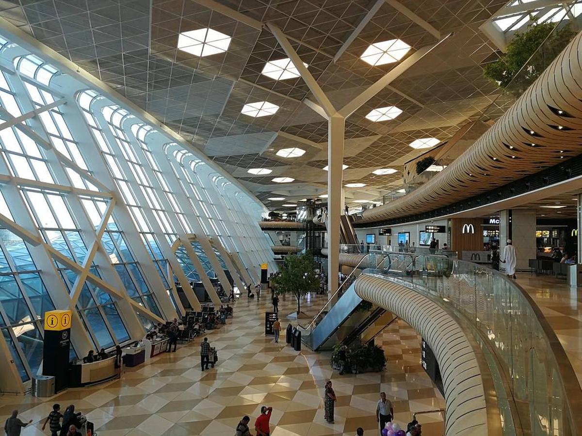 Aeropuerto Internacional Heydar Aliyev (Bakú, Azerbaiyán).