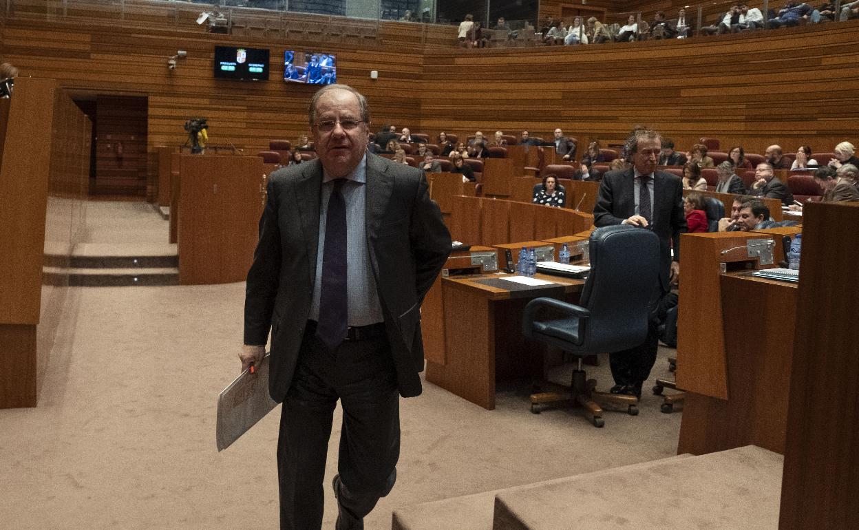 Juan Vicente Herrera, en uno de los últimos plenos como presidente de la Junta de Castilla y León.