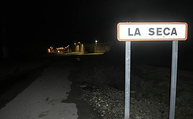 Cartel anunciador del municipio de La Seca. 